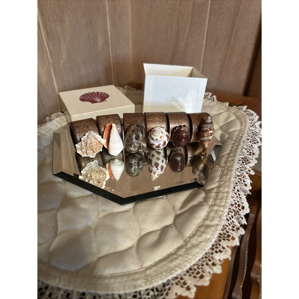 Set 6 Seashell and Wood Napkin Rings Nautical Coastal Decor Vintage Wooden w/Box